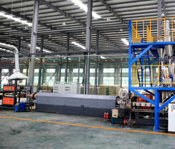 XPS擠塑板設(shè)備生產(chǎn)線特點是什么？